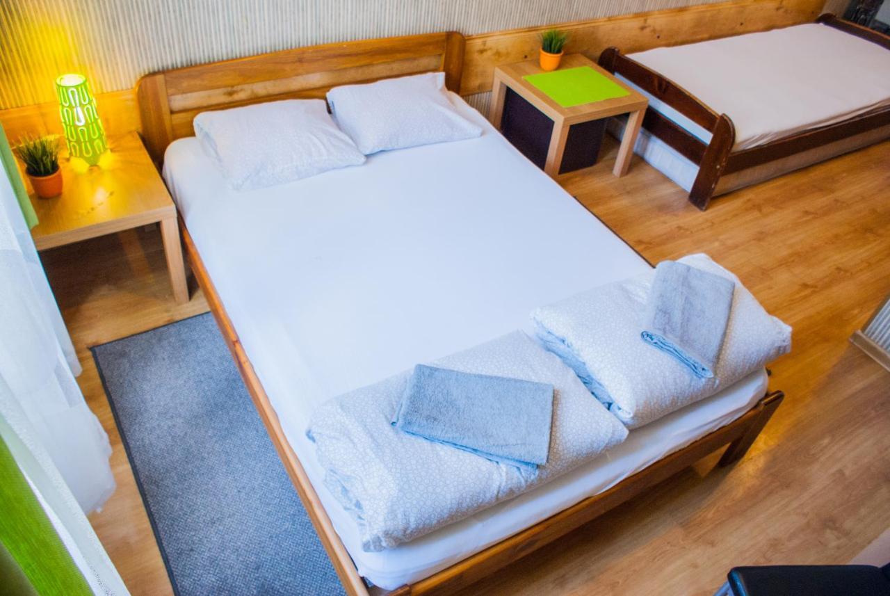 Smocza Jama Hostel Krakow Bagian luar foto