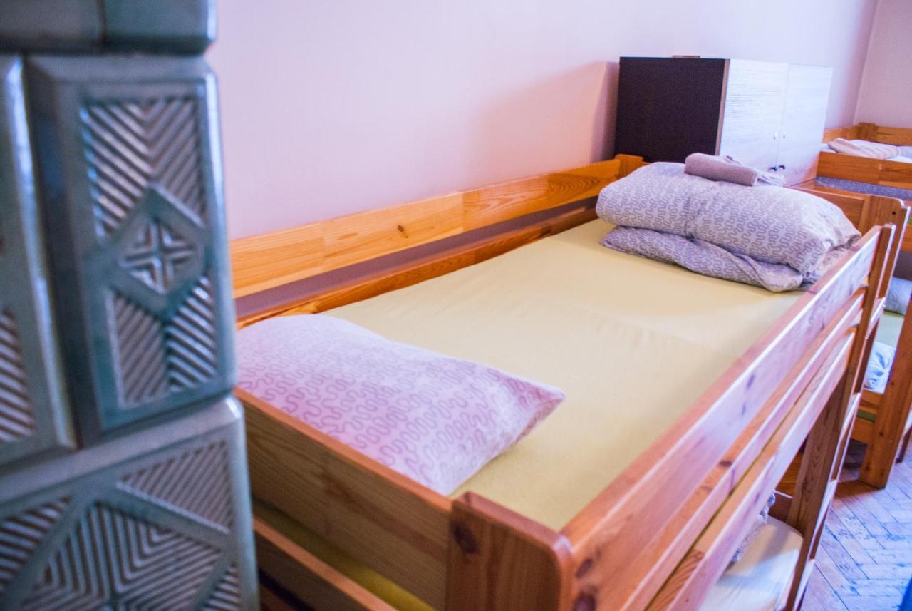 Smocza Jama Hostel Krakow Bagian luar foto